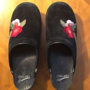 Dansko Clogs with embroidered detail. Size 39
